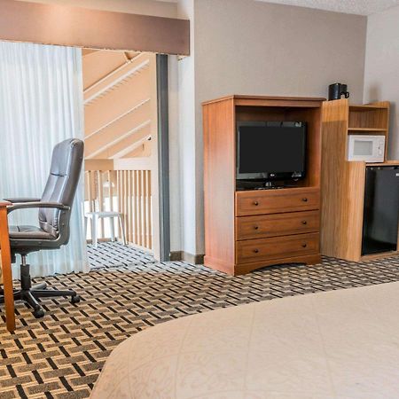 Walker Quality Inn Grand Rapids North מראה חיצוני תמונה