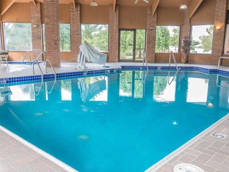 Walker Quality Inn Grand Rapids North מראה חיצוני תמונה