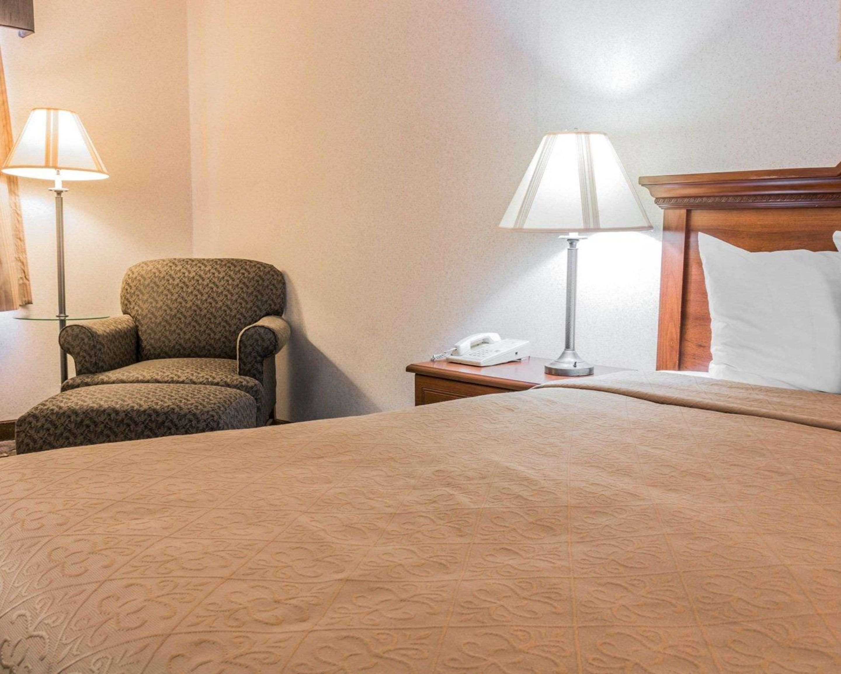 Walker Quality Inn Grand Rapids North מראה חיצוני תמונה
