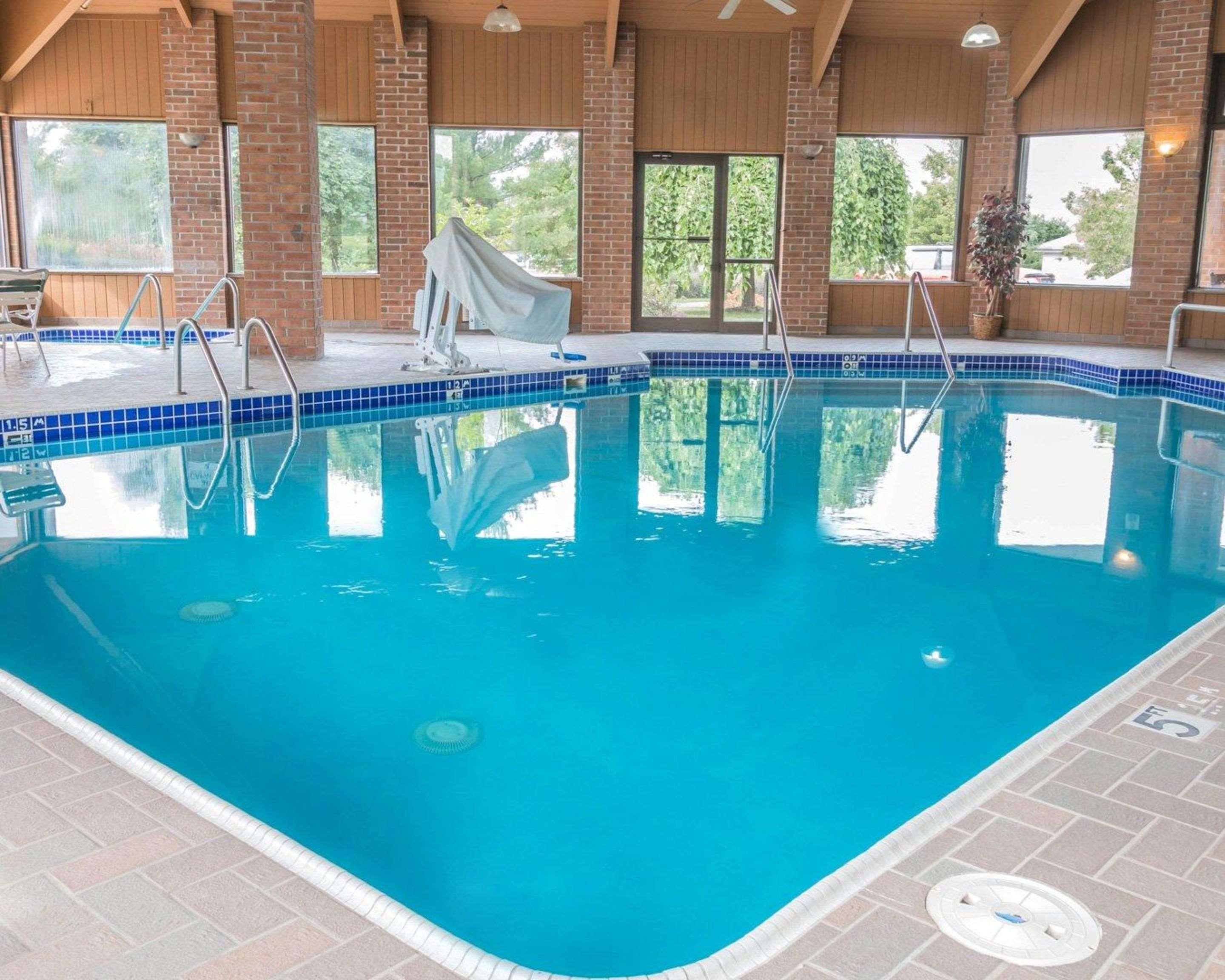Walker Quality Inn Grand Rapids North מראה חיצוני תמונה