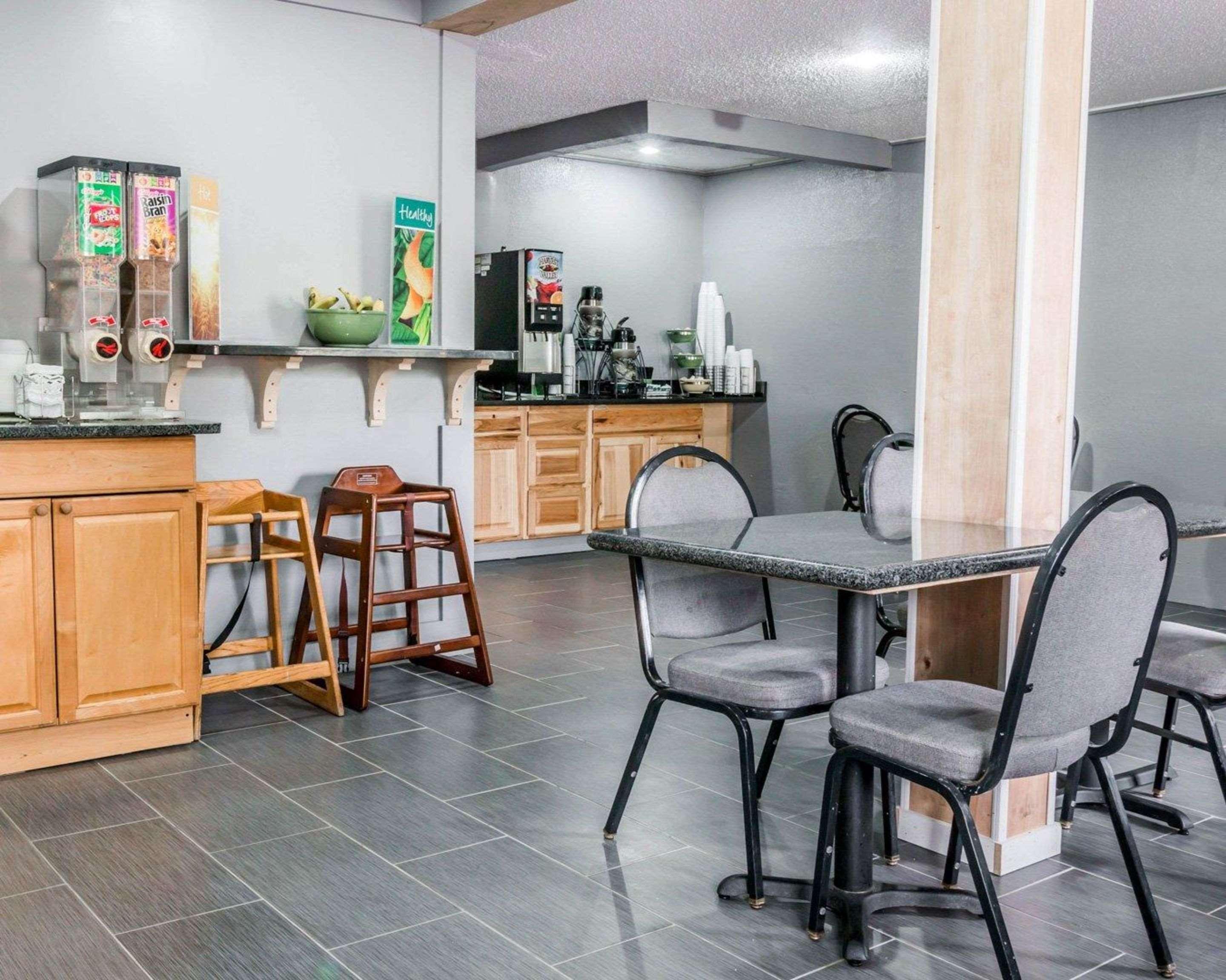 Walker Quality Inn Grand Rapids North מראה חיצוני תמונה