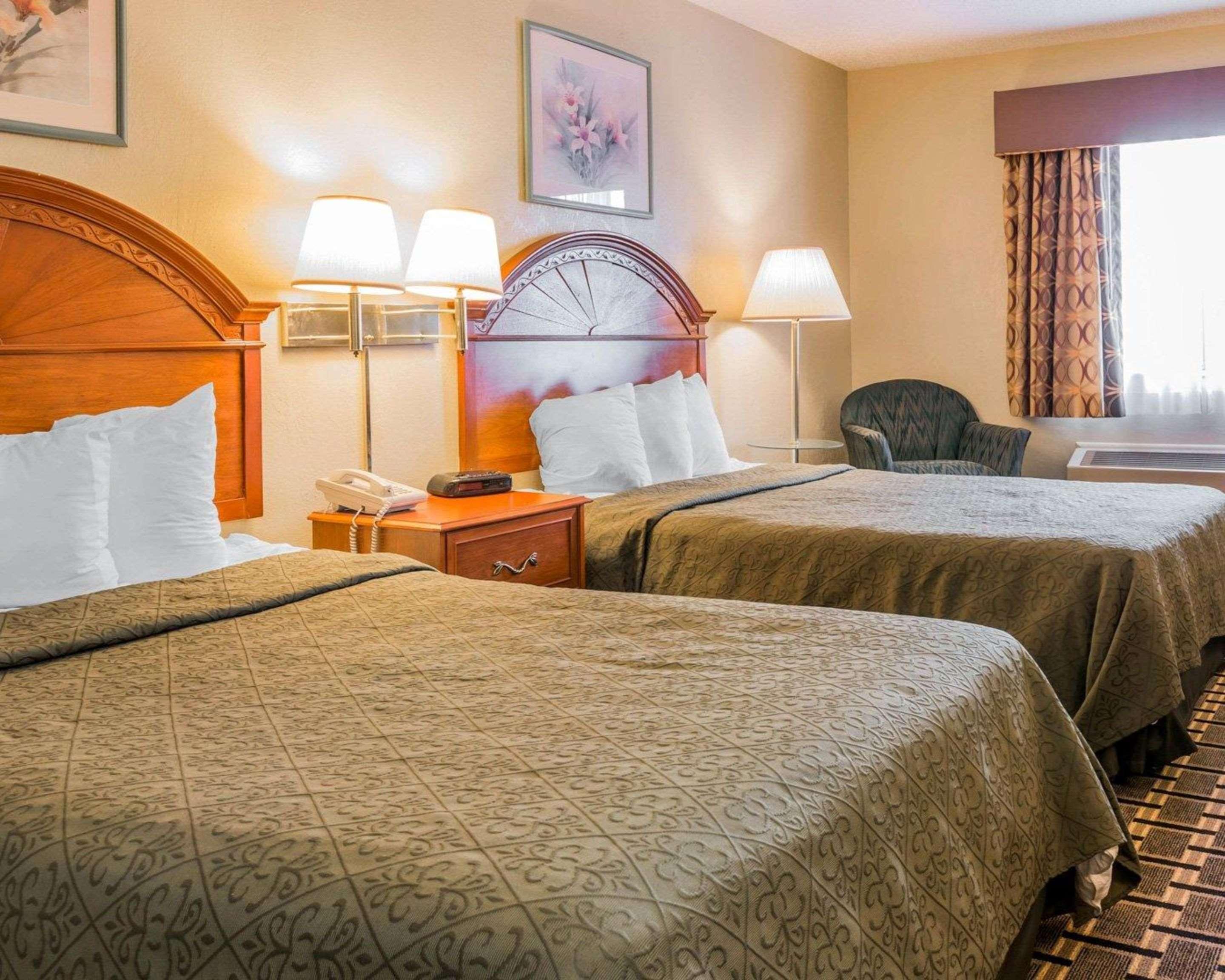 Walker Quality Inn Grand Rapids North מראה חיצוני תמונה