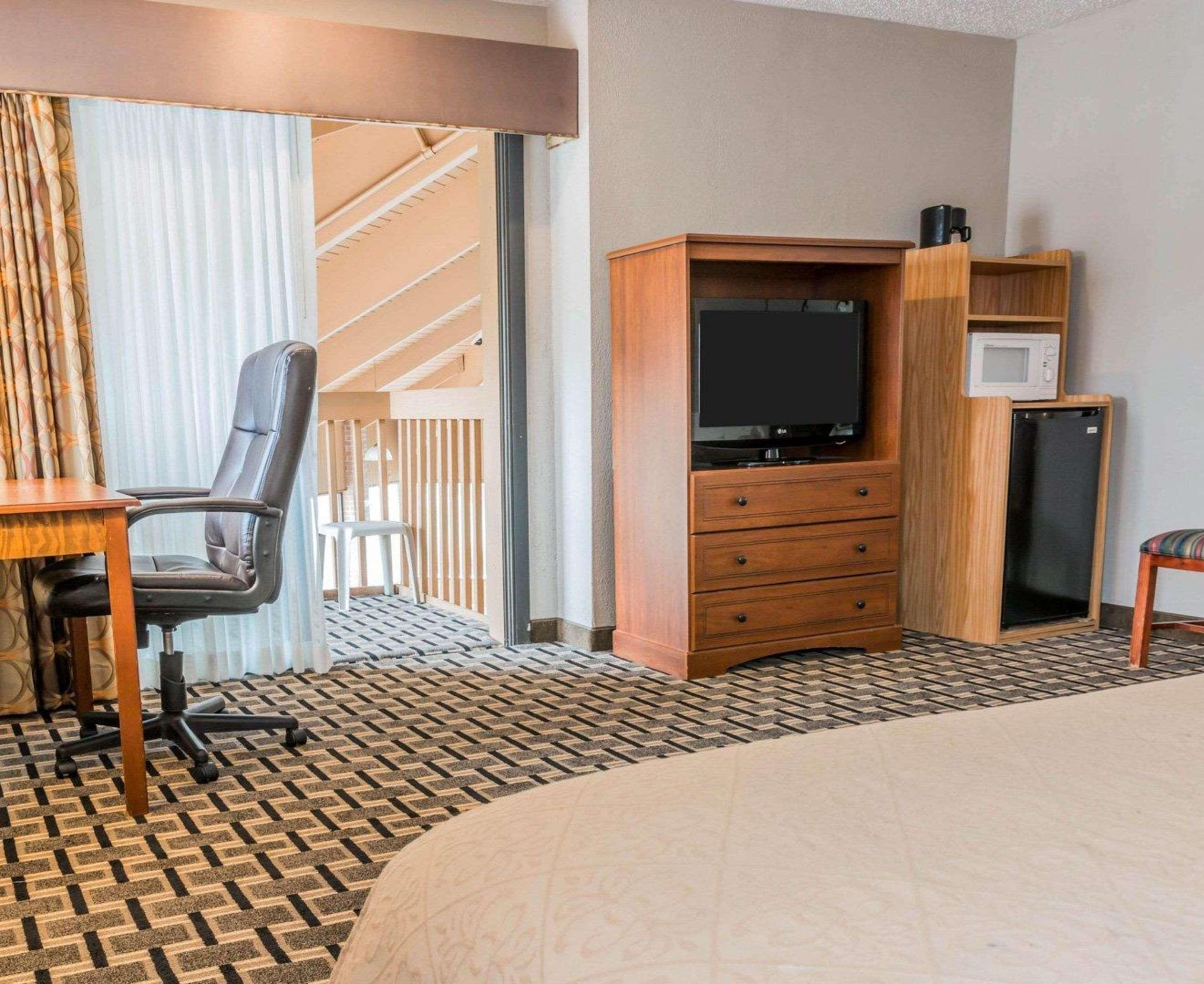 Walker Quality Inn Grand Rapids North מראה חיצוני תמונה