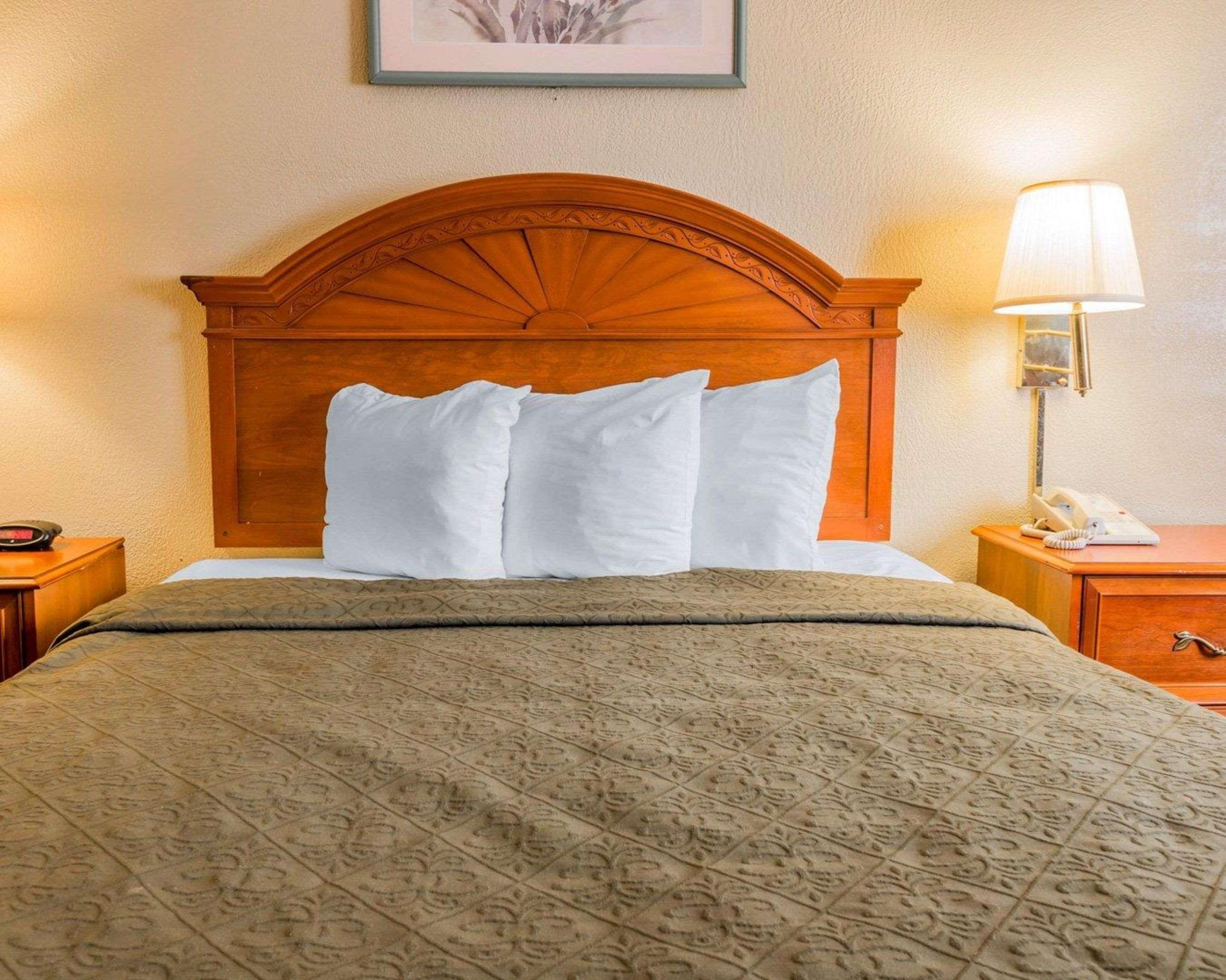 Walker Quality Inn Grand Rapids North מראה חיצוני תמונה