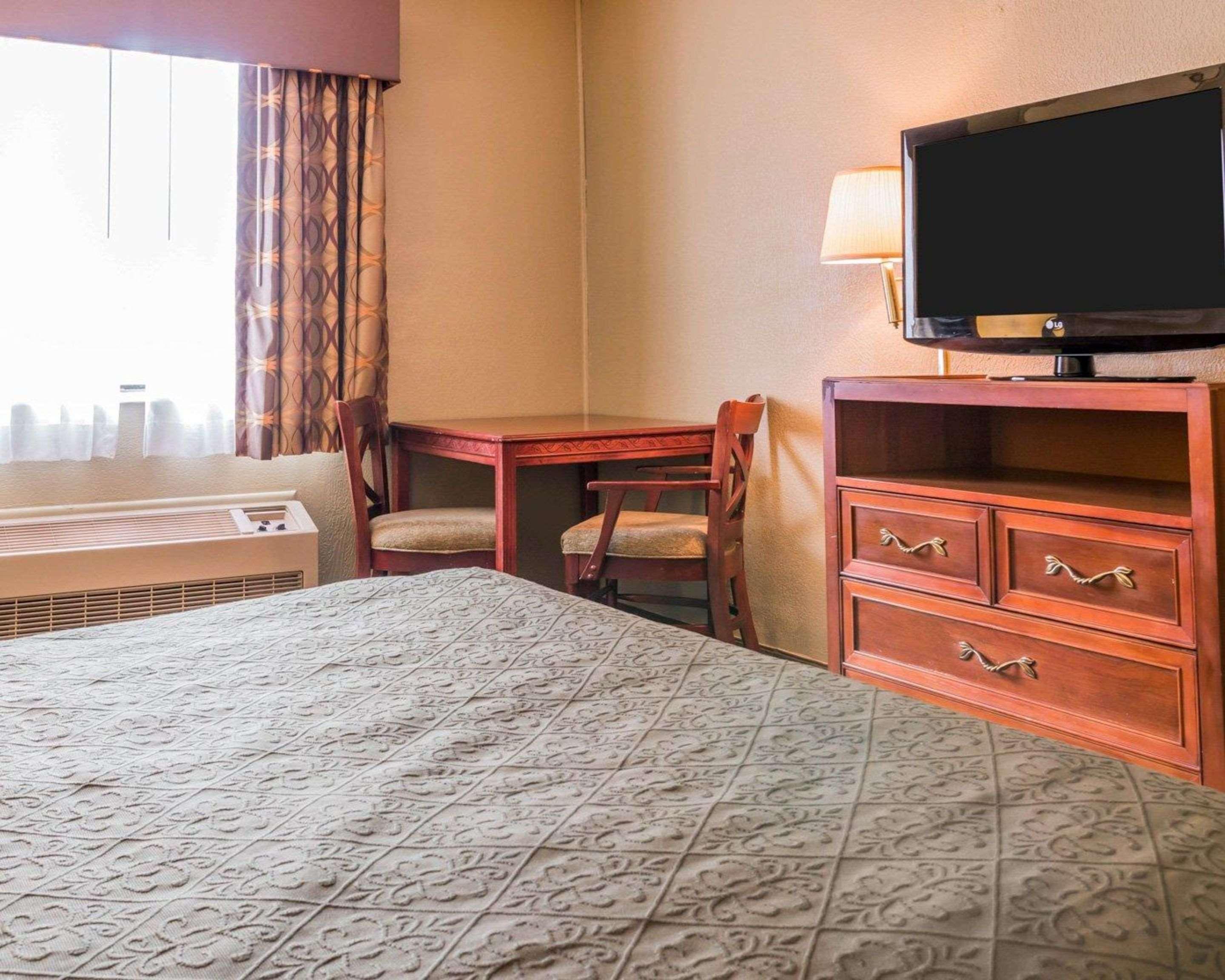 Walker Quality Inn Grand Rapids North מראה חיצוני תמונה