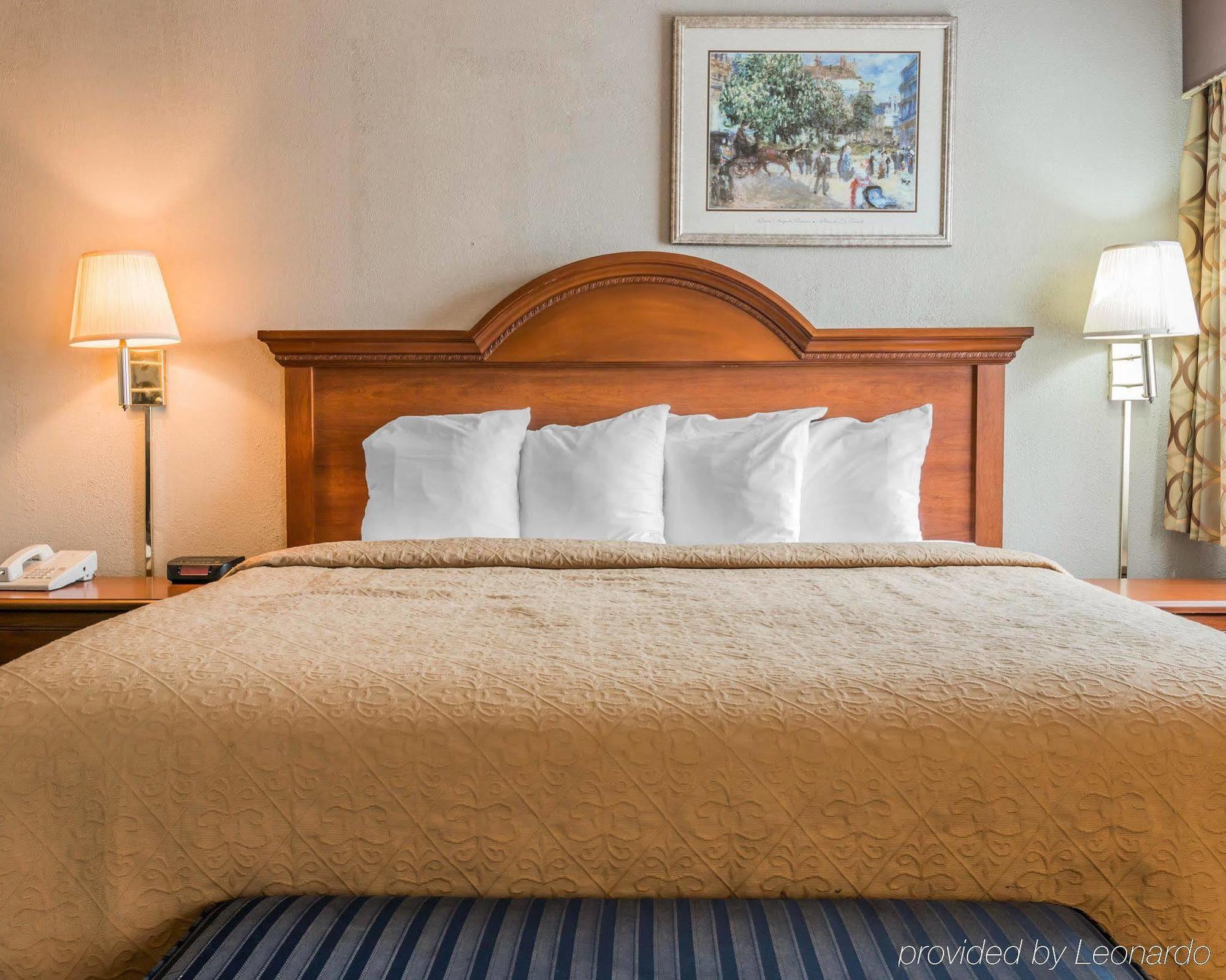 Walker Quality Inn Grand Rapids North מראה חיצוני תמונה